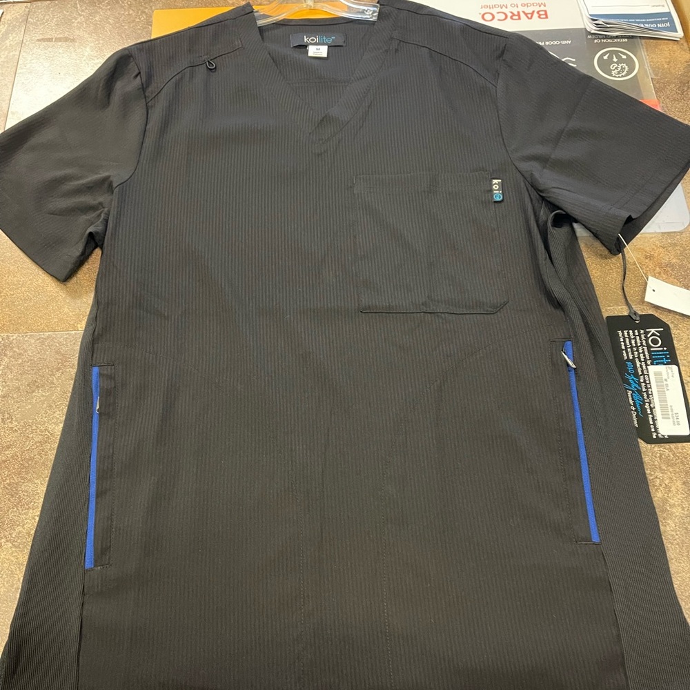 Koi Men’s Force Top